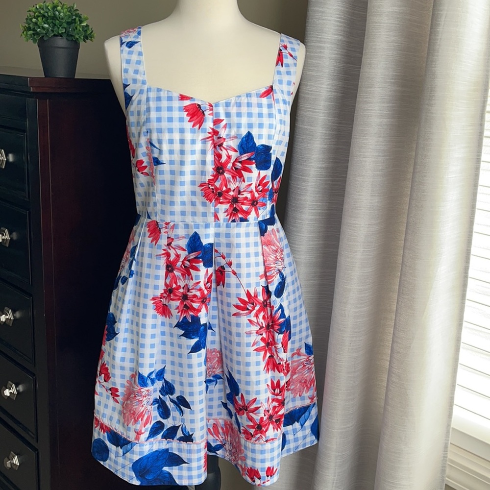 Draper James Garden Party plaid floral dress size 6